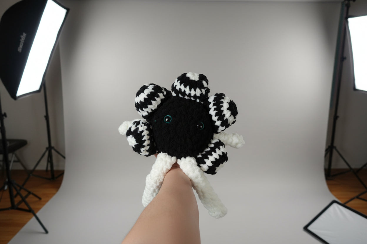Groovy Flower Black /White