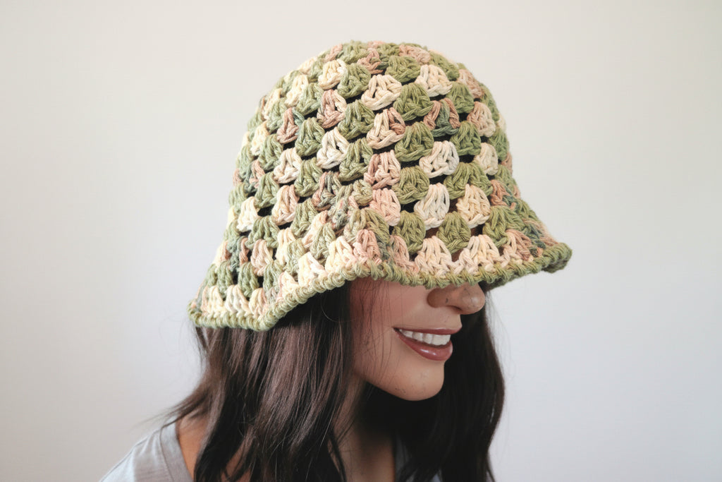 Bucket Hat Tan/sage green