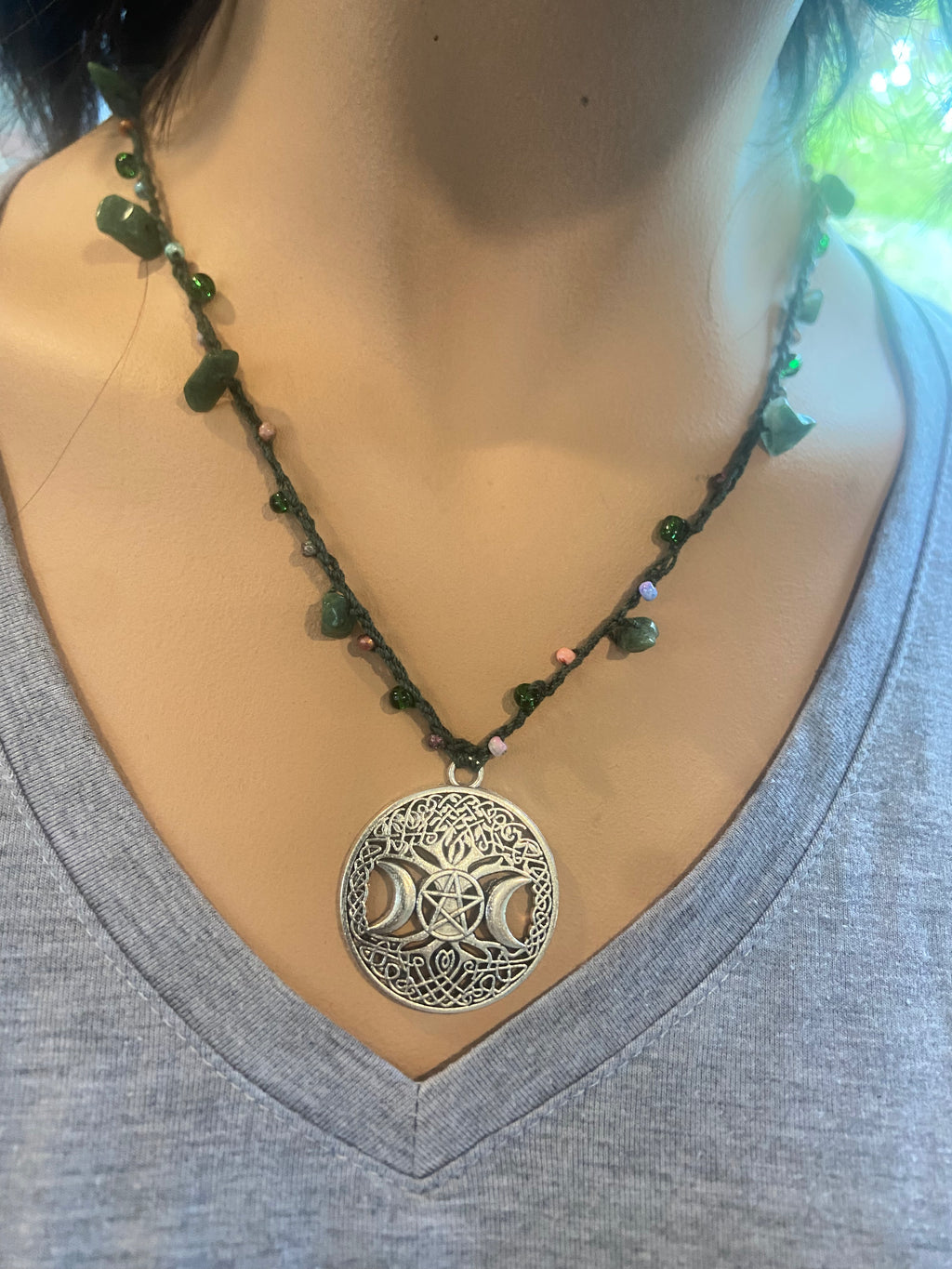 Silver toned Celtic tree of life W/ Green Aventurine ￼