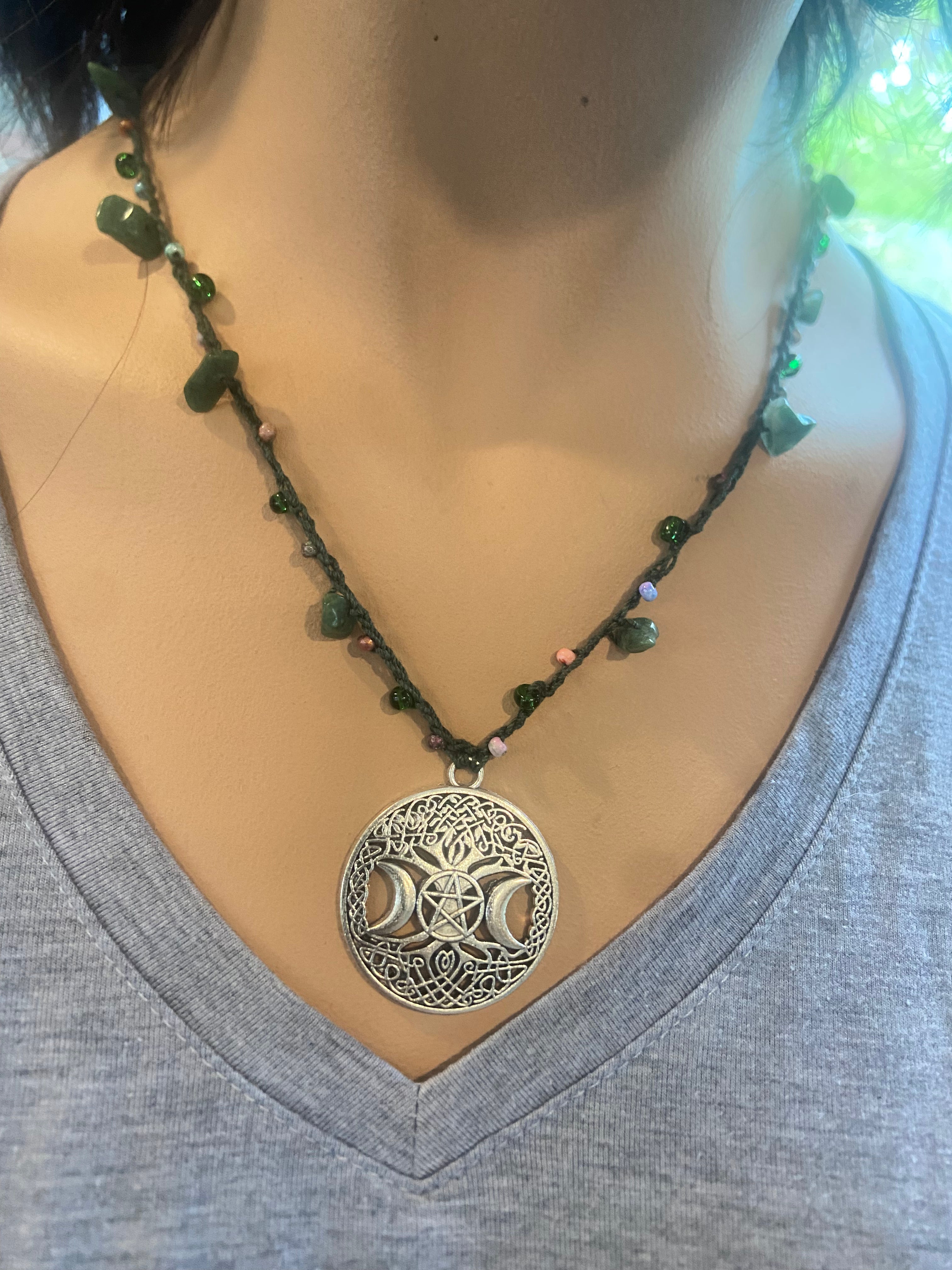 Silver toned Celtic tree of life W/ Green Aventurine ￼